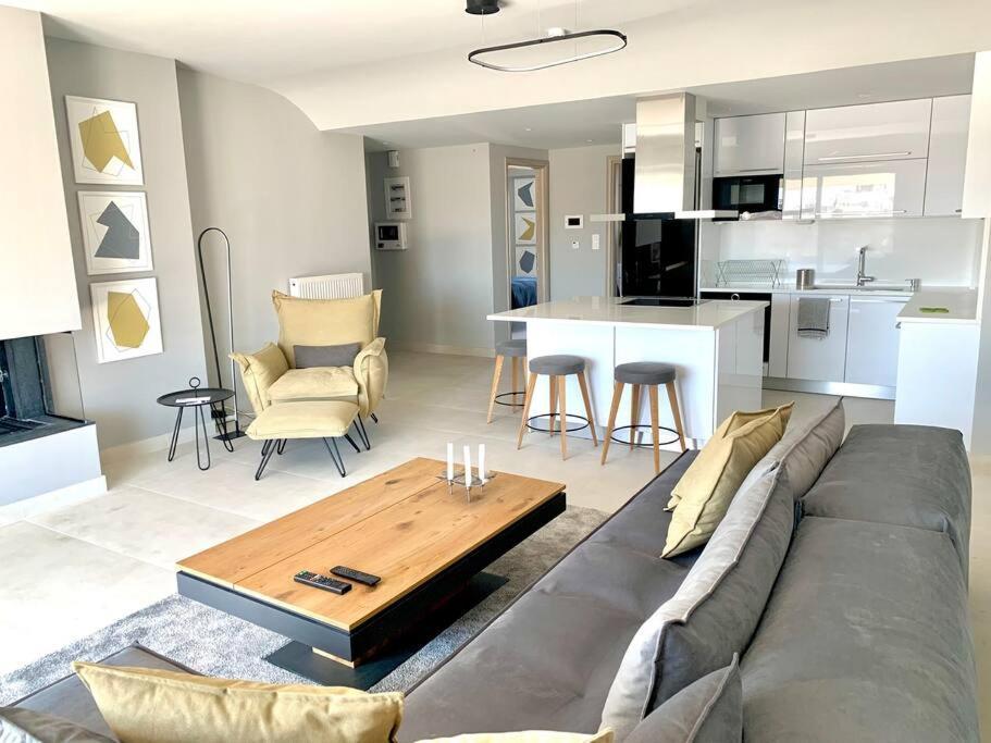 Fab New Flat In Central Athens W/ Acropolis Views Екстер'єр фото